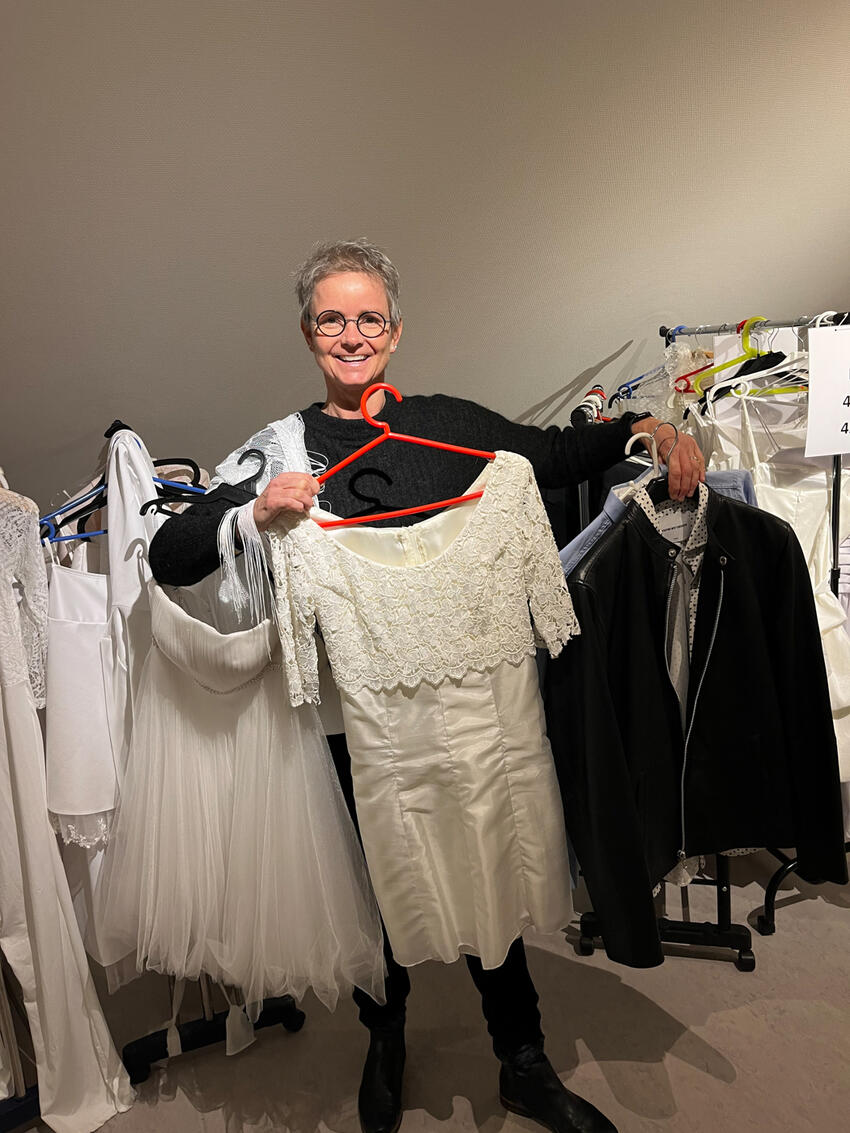 Østbirk Præstegård modtager dit gamle konfirmandtøj