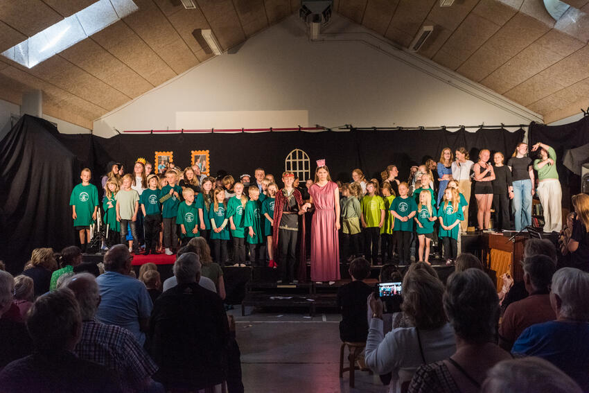 En vakker forestilling i Vestbirk