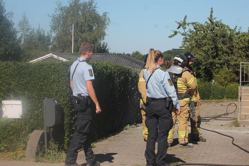 Ild i byggeaffald på Østergade i Brædstrup