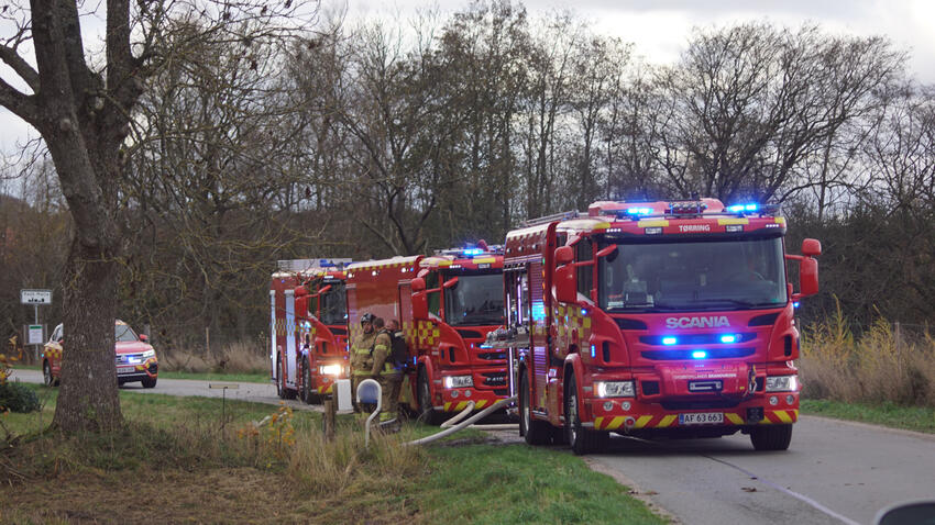 Bygningsbrand gård på Kalhavevej i Rask Mølle