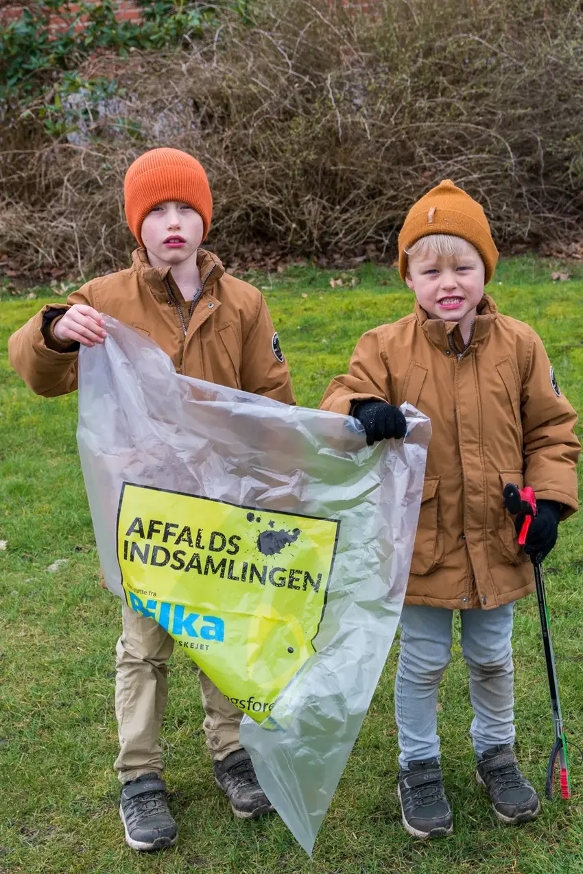Affaldsindsamling i Østbirk skaber opmærksomhed om affaldsproblemet