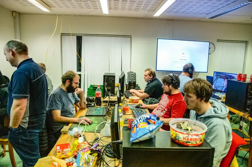 LAN Party hos OZ6HR