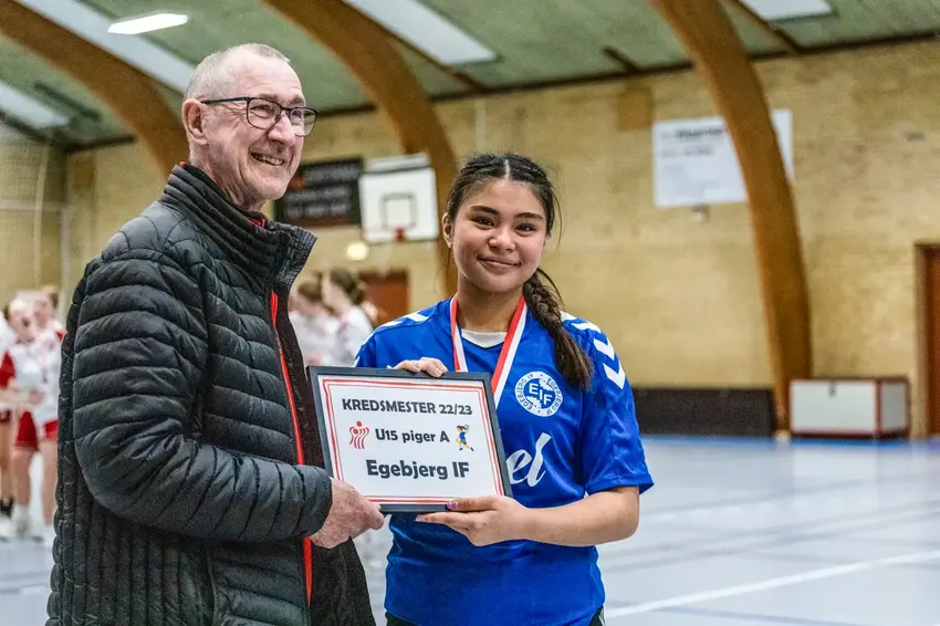 Egebjergs U 15 piger gjorde rent bord
