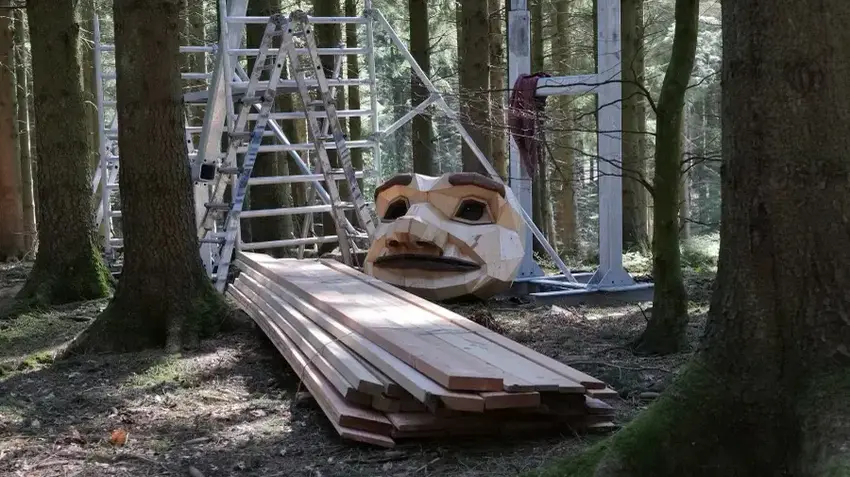 Skovtrold af genbrugstræ skal bo Brædstrup