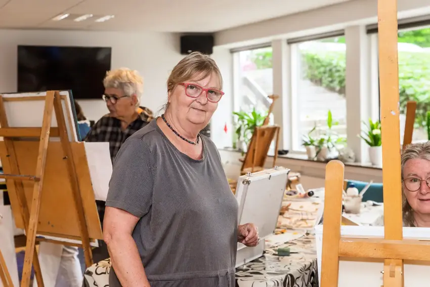 Kunst og Fællesskab: En uge med malerkursus på Gedvedhus