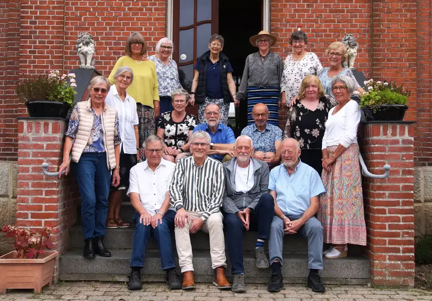 Gensynsglæde i Hundslund: 60 År efter realeksamen!