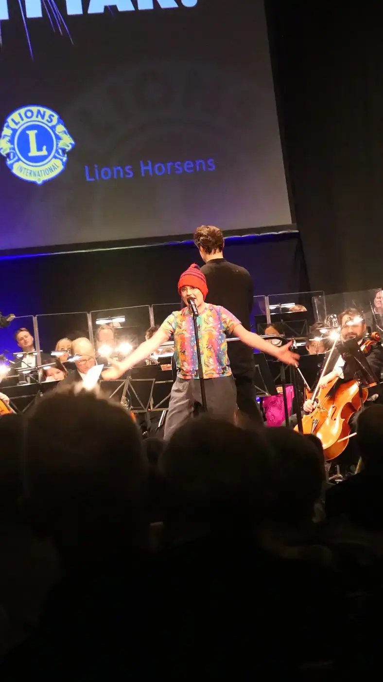 Fejende, flot og humørfyldt nytårskoncert