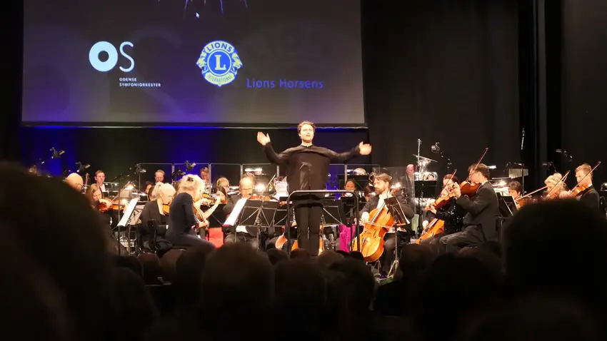 Fejende, flot og humørfyldt nytårskoncert