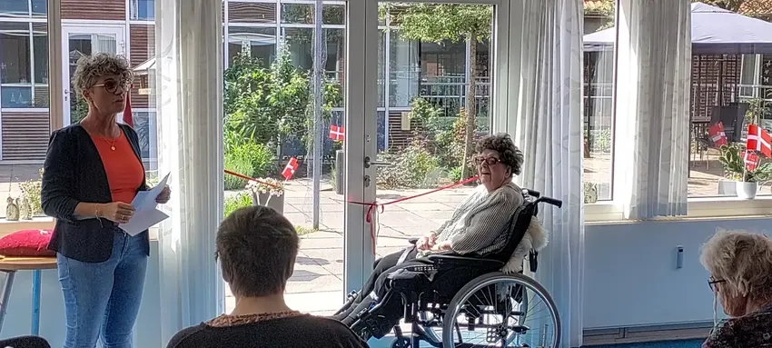 Indvielse af renoveret gårdhave på Tamdrup Centret