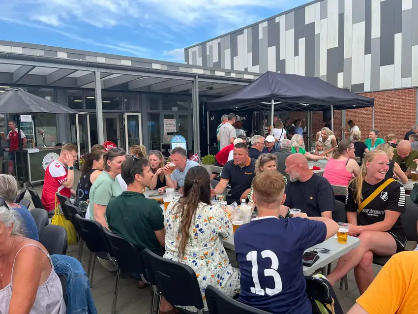 90 år og stadig ung – ØIF still going strong