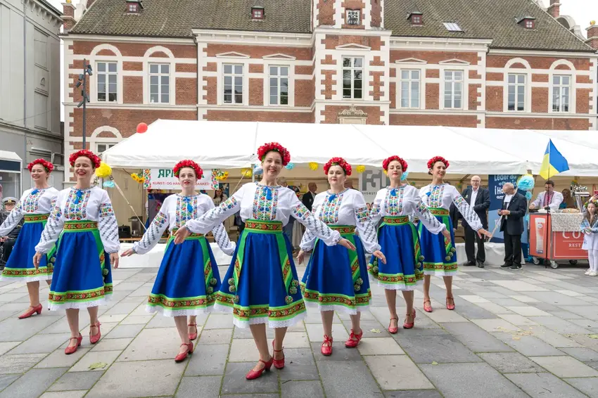 Farver, musik og fællesskab i Horsens: En festlig fejring af Ukraines uafhængighedsdag