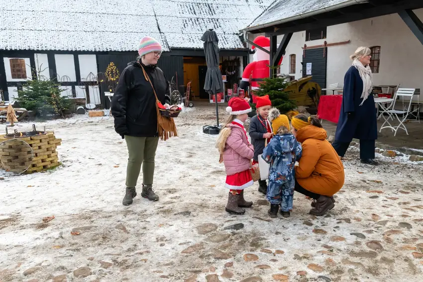 Julemarked på Stjernholm fyldt med julestemning