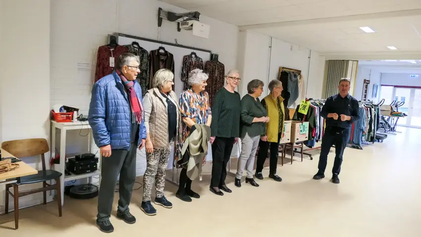 Tøjsalg den 3. november 2024 i Birkebos festsal
