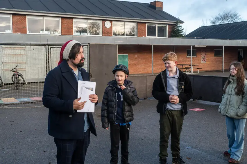 Julemanden kom tidligt til Nim Skole: 5A fik spritnye mountainbikes