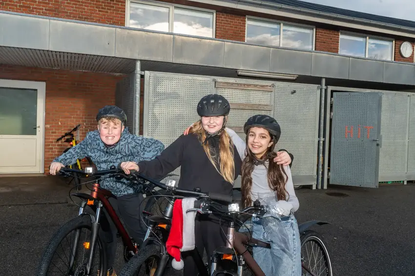 Julemanden kom tidligt til Nim Skole: 5A fik spritnye mountainbikes
