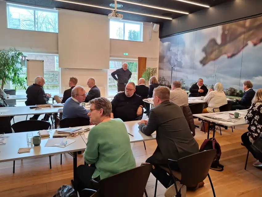 Fagligt seminar i Brande: Netværk, viden og en tur bag Christiansborgs kulisser