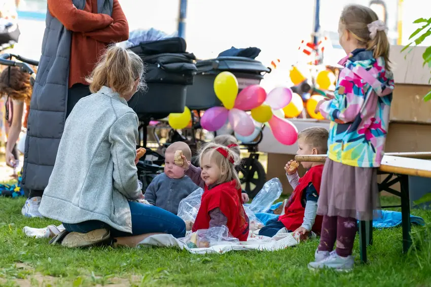 Når ungerne tager over i Hovedgård