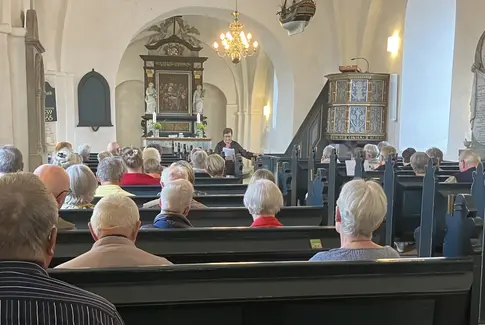Velbesøgt sommersang i Søvind Kirke