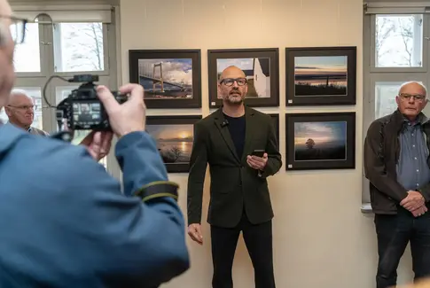 Fotografisk blikfang i Tinghuset: Glæde, skønhed og fællesskab
