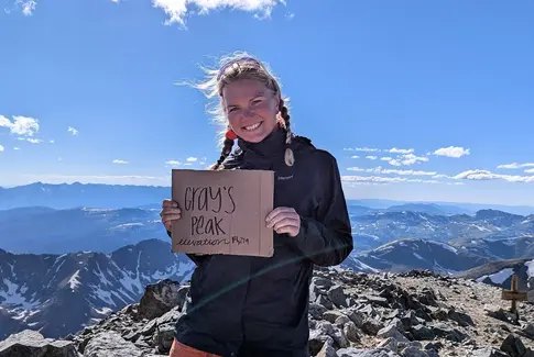 Fra hashmisbrug til vildmarksnomade – Agnes’ vilde rejse gennem Rocky Mountains