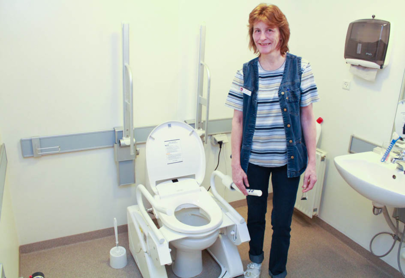 Ec6a toilets del fter ceres pia kilian