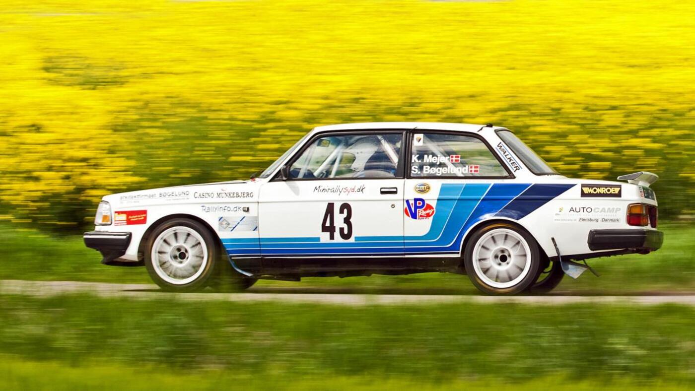 Kurt mejer og steen boegelund fik problemer med bagtoejet paa proeve 3 og maatte desvaerre stoppe for ikke at goere skaden stoerre