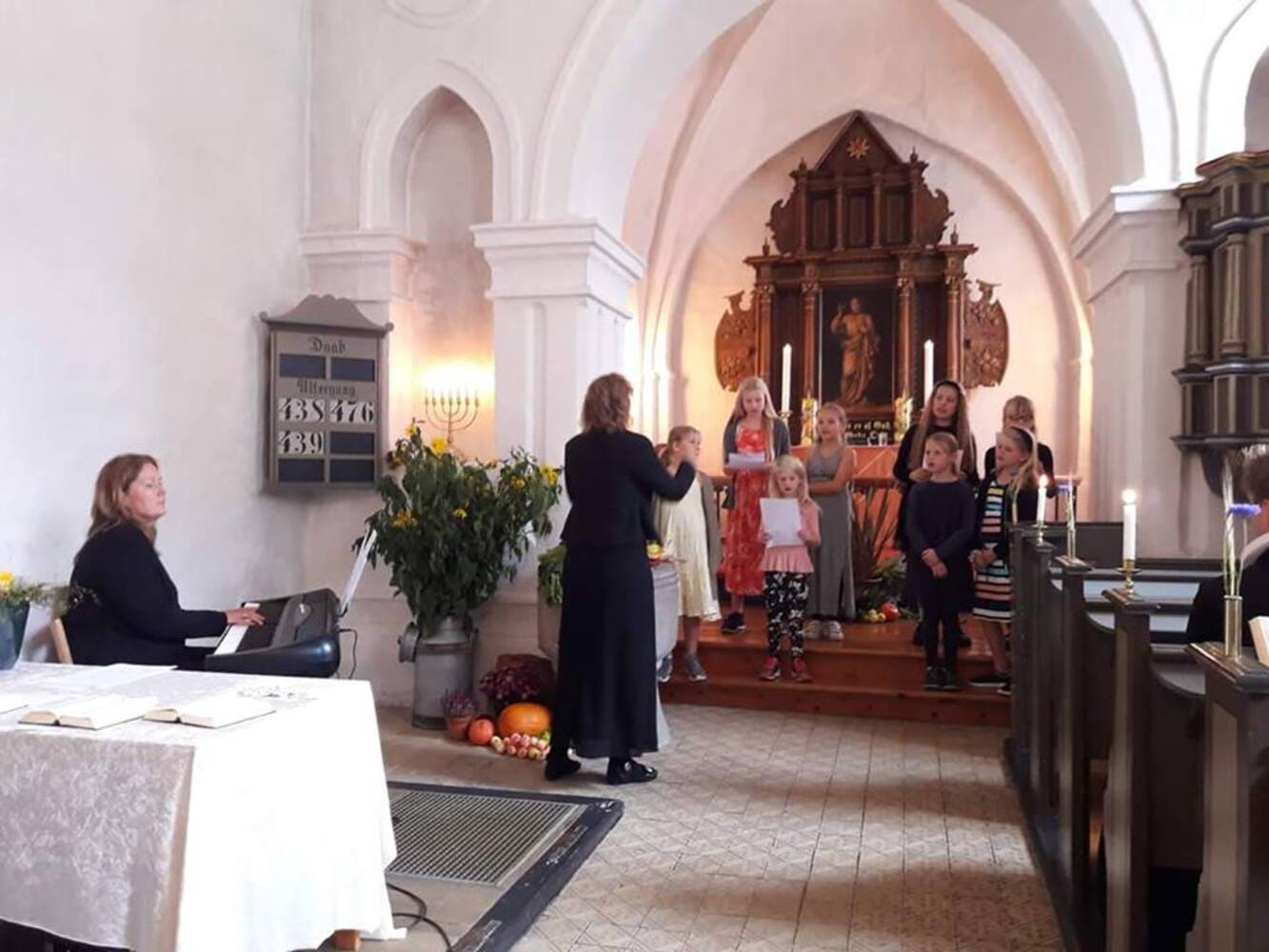 Lundum med boernekor