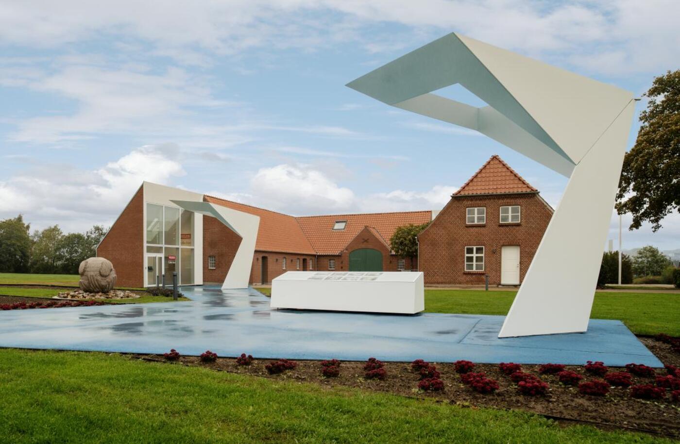 Oeb gaarden set udefra