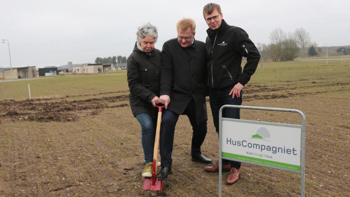 Peter og provst fod 0852