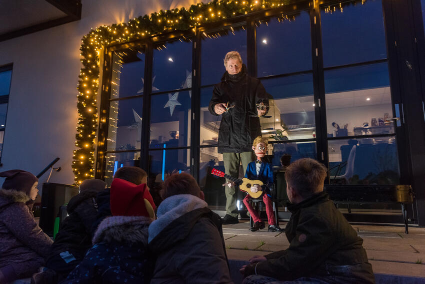 Juletræet blev tændt i Brædstrup