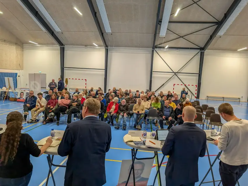 Vælgermøde i Hovedgård KV25