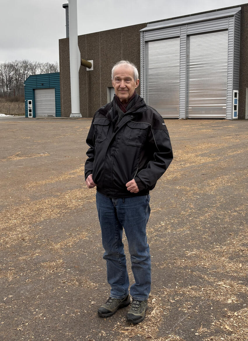Anders Stilling foran Hovedgård Fjernvarme 