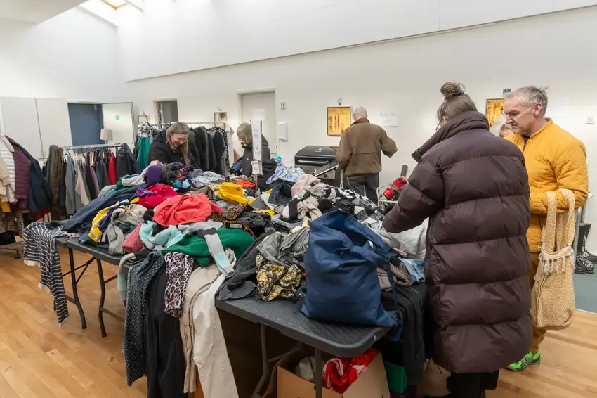 Røde Kors Loppemarked i Østbirk