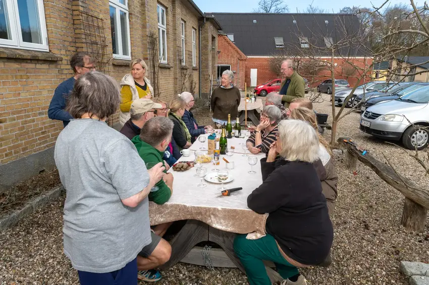 Glade mennesker ved Vestbirk Forsamlingshus
