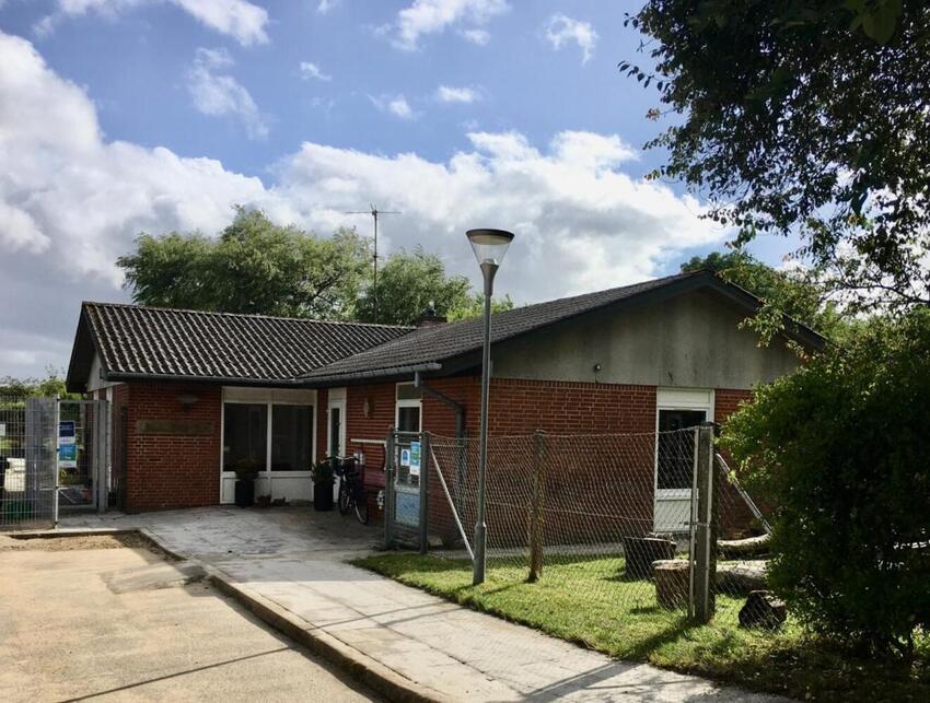 Alle kommunens bygninger får nu fjernvarme i Hovedgård