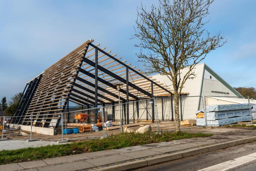 Hovedgård Hallen indhenter nye tilbud