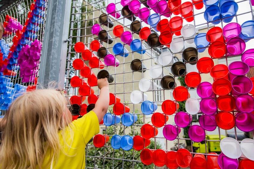 Sommeren rykker ind i Horsens baggårde