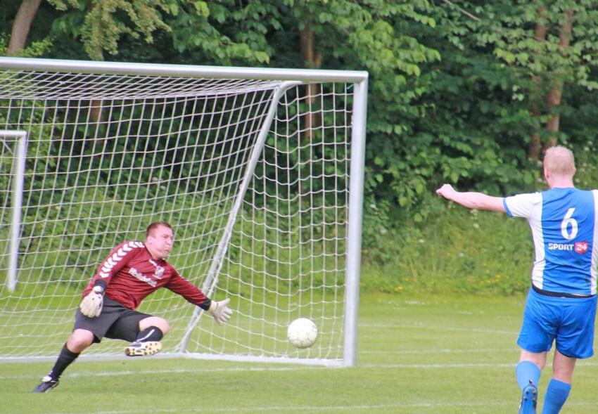 Østbirk rykker i serie 4