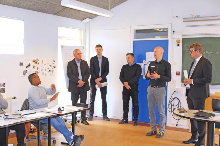 Beskæftigelsesministeren fik gode råd med fra Castberggård