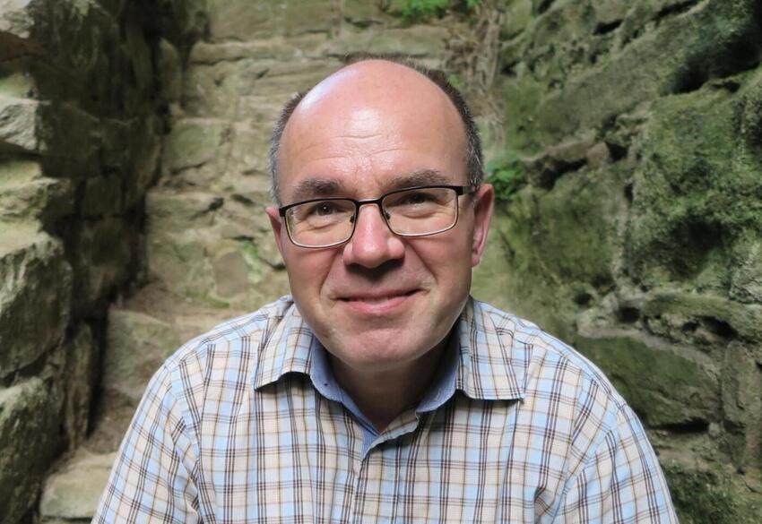 Forfatter fortæller om sin nye bog