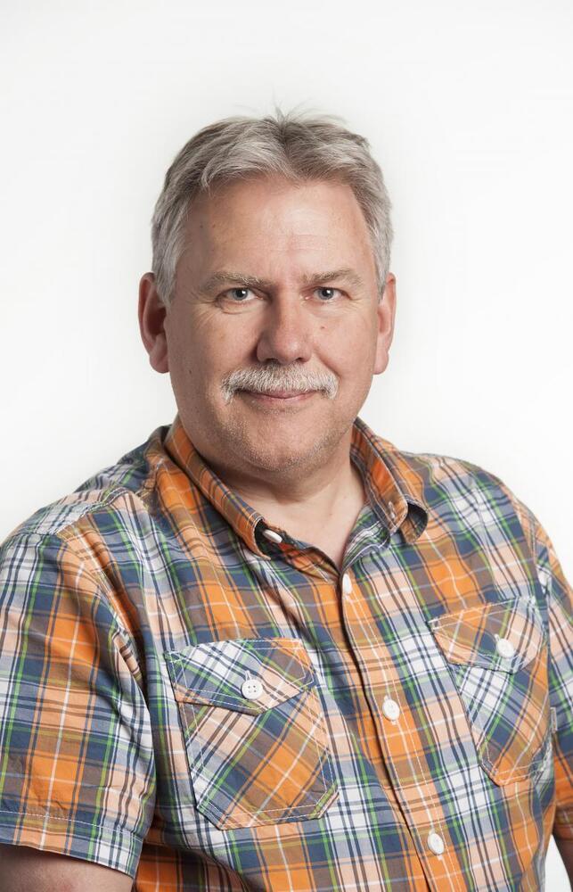 Vi klarer os selv – men behøver det være sådan?