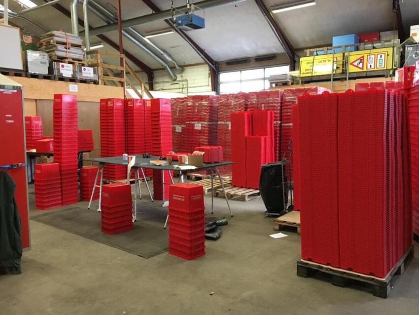 24.000 husstande får nu en kasse til miljøfarligt affald og småt elektronik