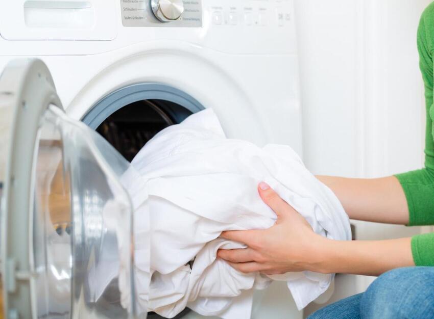 Private firmaer overtager tøjvask hos kommunens ældre borgere