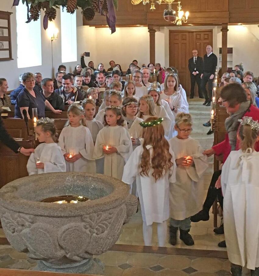 Luciaoptog i Yding kirke