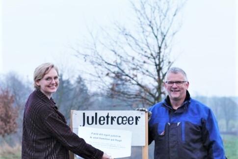 Fæld dit eget juletræ og donér 100,- til familier på flugt