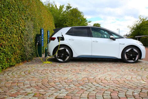 Mere end halveret januar-bilsalg i Region Midtjylland