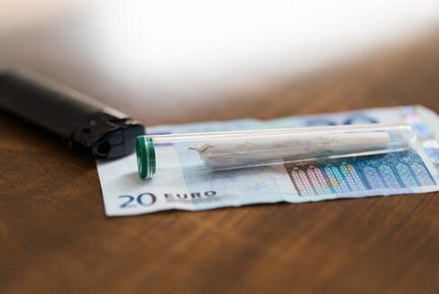 Bagmand dømt: Arrangerede indsmugling af 1,5 ton hash