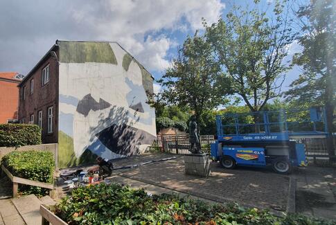 Nye gavlmalerier fejres med byvandring og fernisering