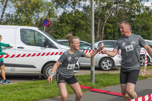 ØIF Løb fejrede 10-års jubilæum med stafetløb og grillpølser