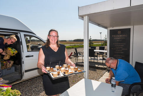 Solen skinnede på Mariannes reception